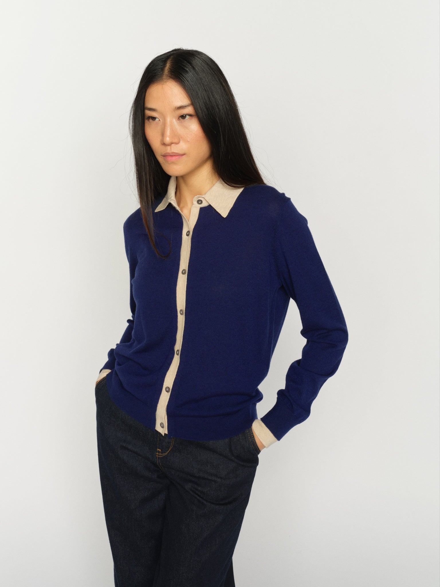 Modelshot / Salute Navy / Detail